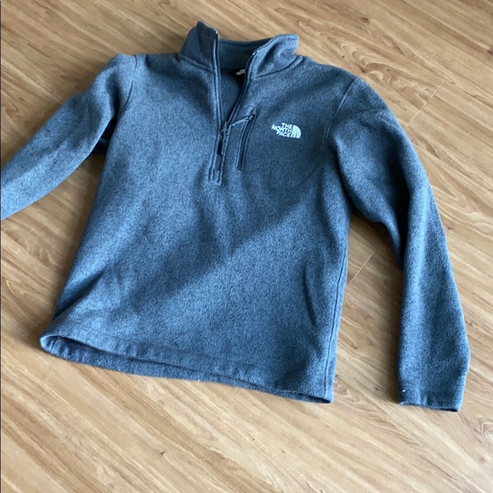 North face pullover
